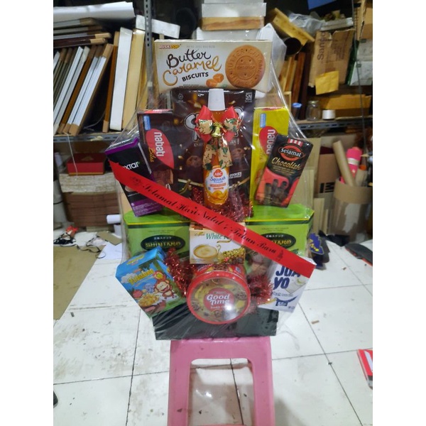

parsel.natall snack makanan