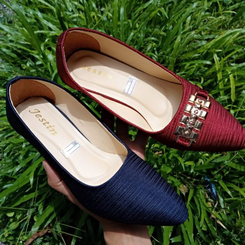 Pansus Tumit Jestin Sepatu wanita size 36-40