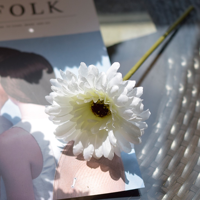 Bunga DAISY Artificial Flower - Dekorasi Pesta Bunga Plastik  - Tanaman Palsu Properti Foto Produk-White