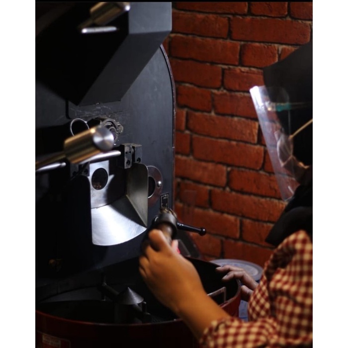 

BIJI KOPI ESPRESSO BLEND FULL ARABIKA FLORES CARAMEL - 250 GRAM - BIJI