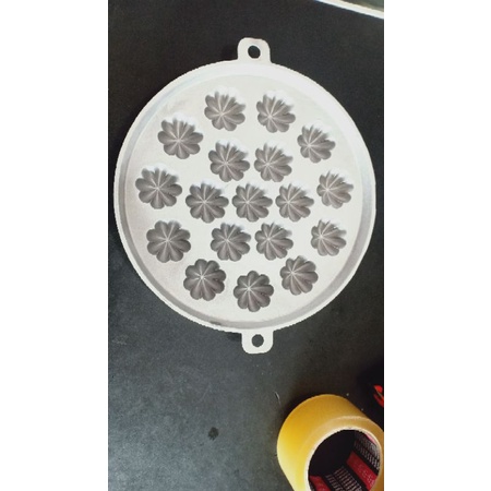 cetakan bolu Cermai 18 lobang motif manggis