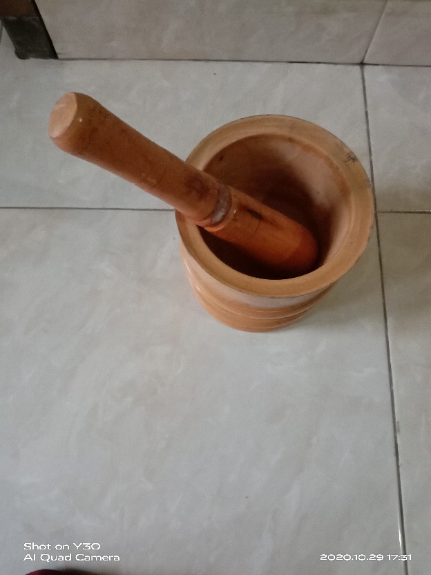 Lumpang Kayu / Tumbukan Kayu / Alu Ulekan Kayu / Cobek Kayu