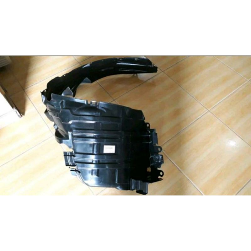 Liner fender depan Toyota avanza VVTi tahu  2010