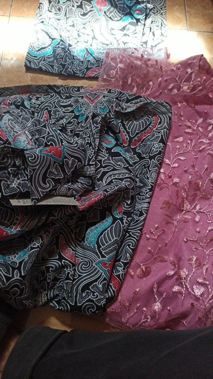 Batik Sarimbit Jasmin Batik Couple Brokat Tille Kebaya Couple Tunangan Best Seller Batik Pekalongan