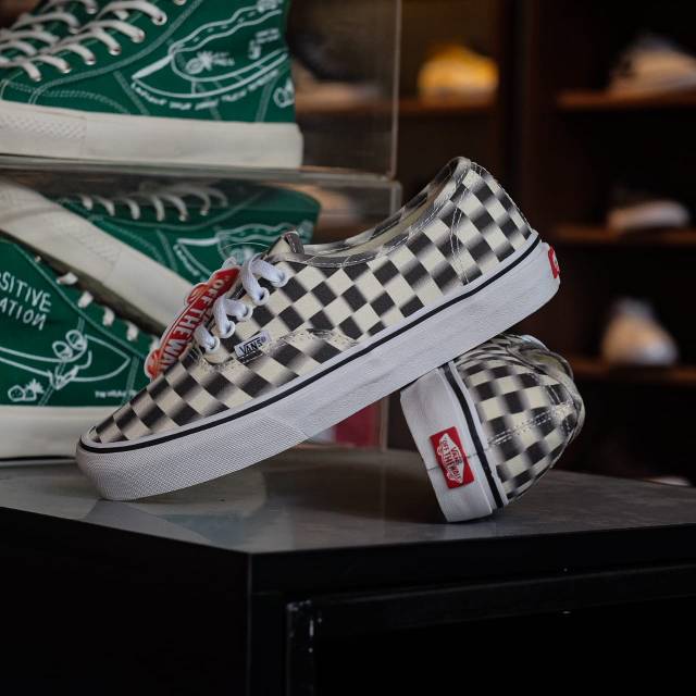 Vans Authentic Checkerboard Blur "Black / White"