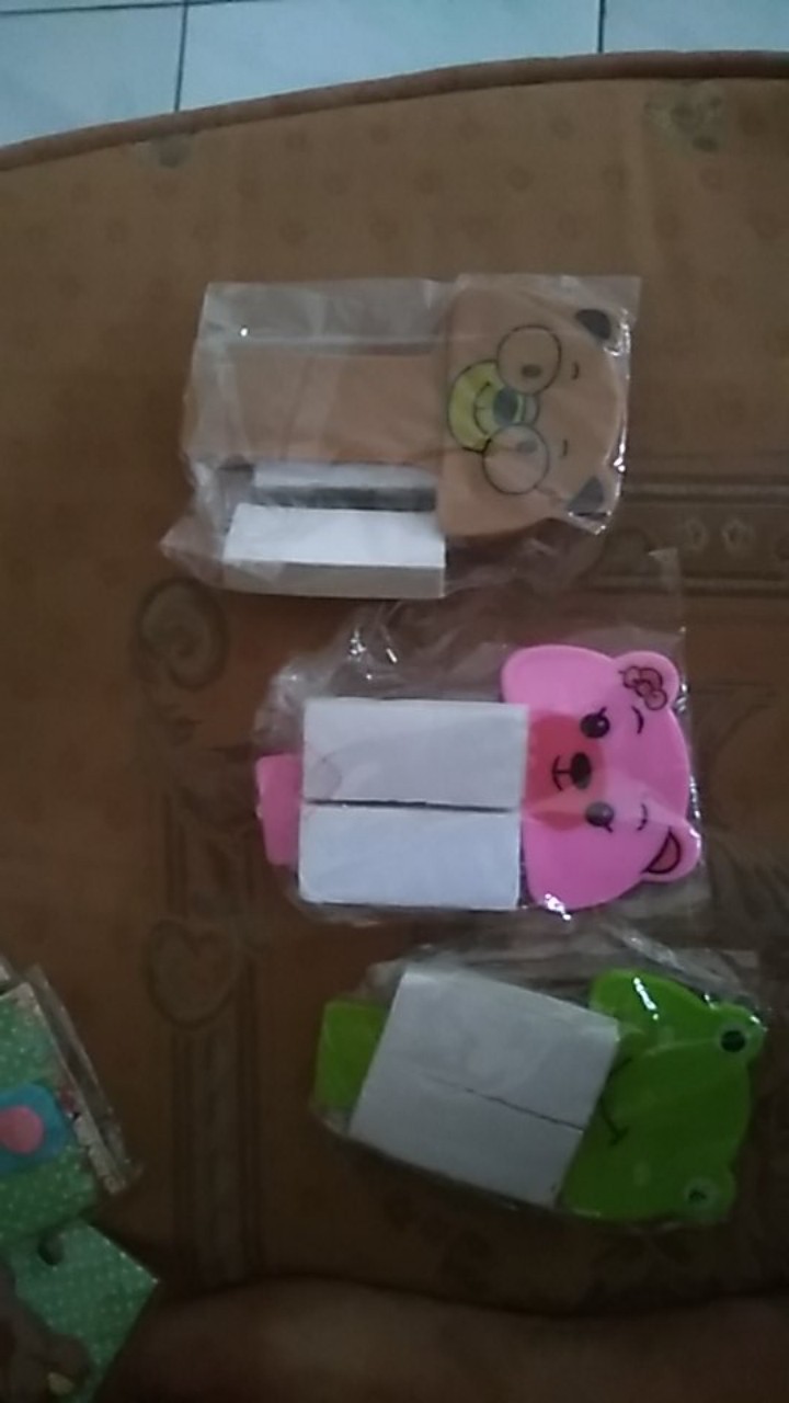 Anekagrosir | Clip Pengangkat Tutup Closet