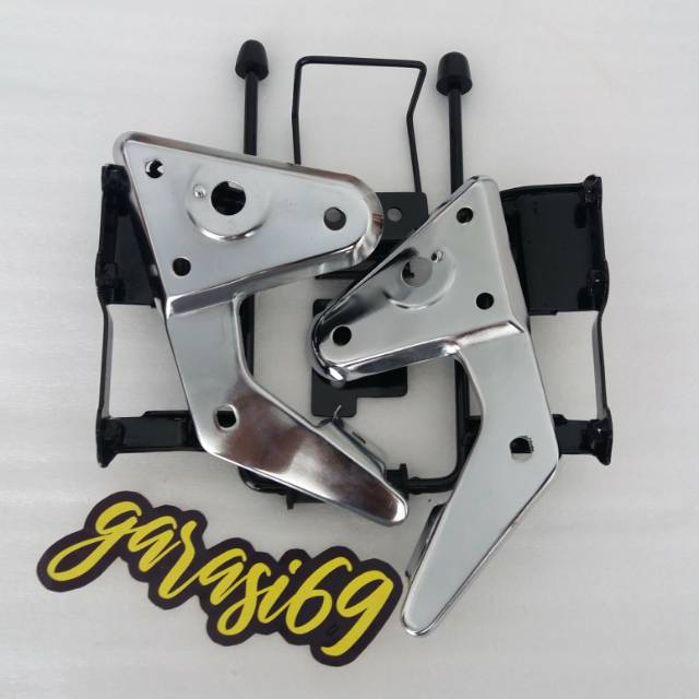 BREKET DUDUKAN KUPINGAN LAMPU DEPAN RX KING OVAL 2002-2004 CKD