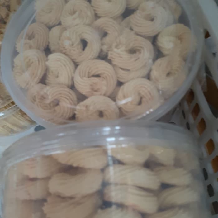 

Kue kering ring keju
