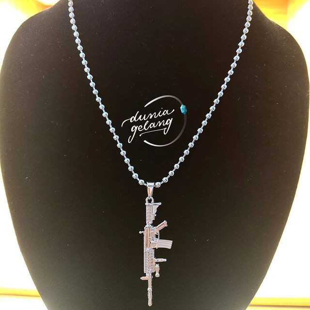 Kalung Pria Titanium Stainless Steel Biji Lada+ Liontin Senjata Counter Strike M4 Premium