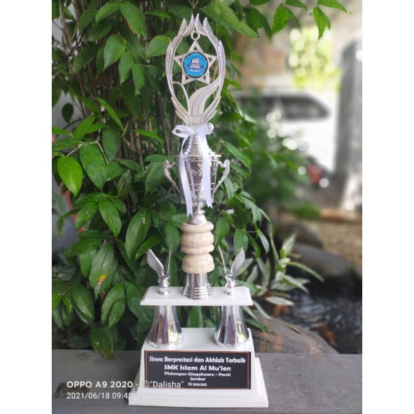 Piala kaki dua marmer piala silver kaki dua piala murah kaki dua putih piala cup silver kaki dua