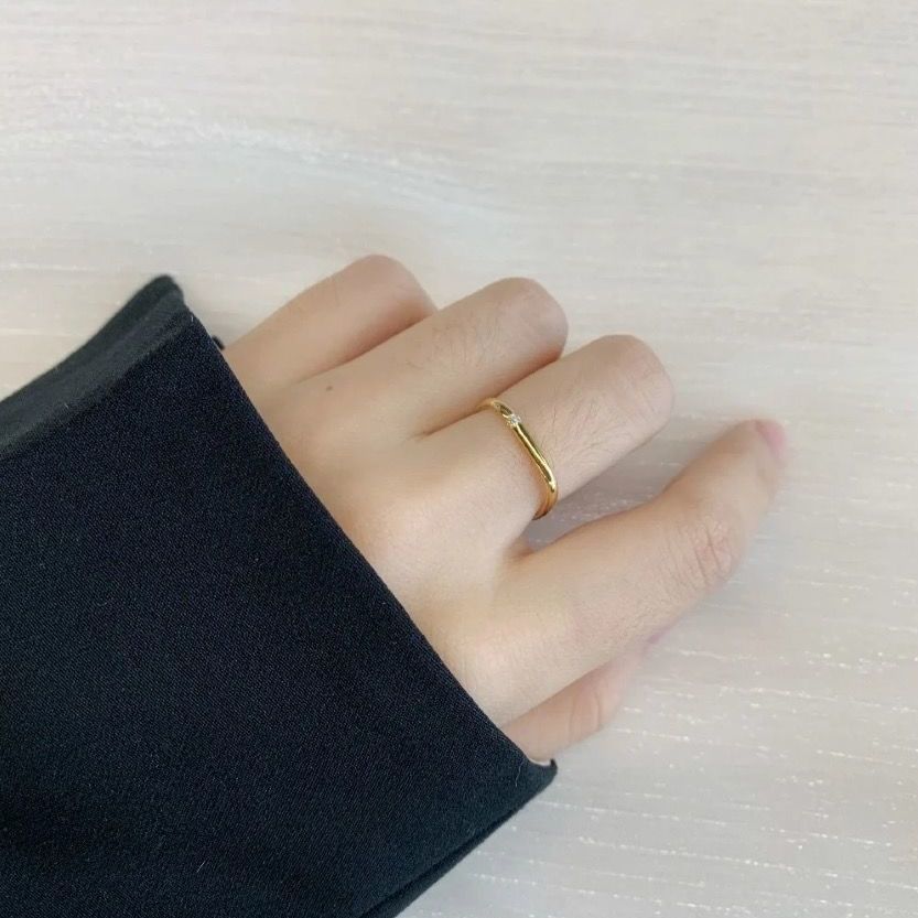 Cincin Jari Telunjuk Lapis Emas Bentuk Persegi Aksen Berlian