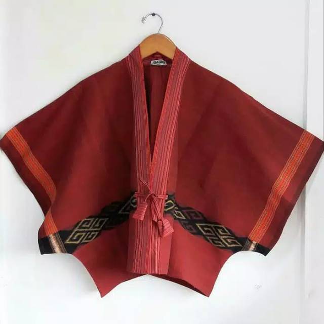 Kimono tenun motif toraja