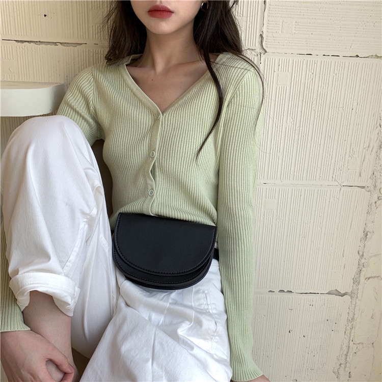 Cardigan Pendek Model Longgar V neck Gaya Korea Bahan Cardigan Pendek Model Longgar V neck Gaya Korea Bahan