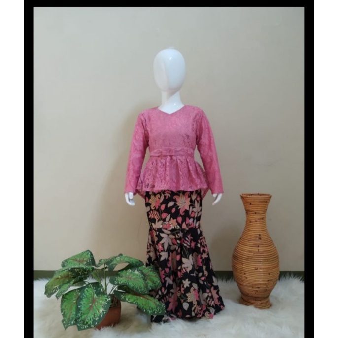 KEBAYA BRUKAT ANAK MURAH MERIAH AURORA MODERN TK-SD BAHAN GLITER HARGA 1Set  ROK PRADA 4TH-13TH