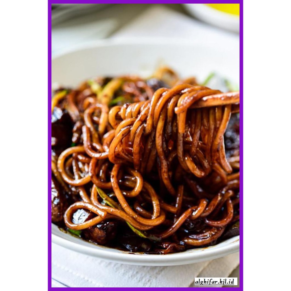 

gnidderdsaus- chunjang 300 g / jjajang sauce / black bean paste /pasta kedelai hitam -asliiiiii.