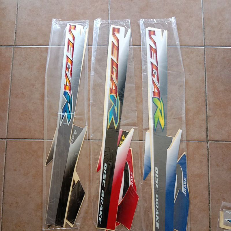 setriping Vega R 2003