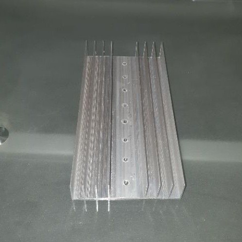 Heatsink Pendingin 4 Sirip 4 Tr Sanken 20 CM