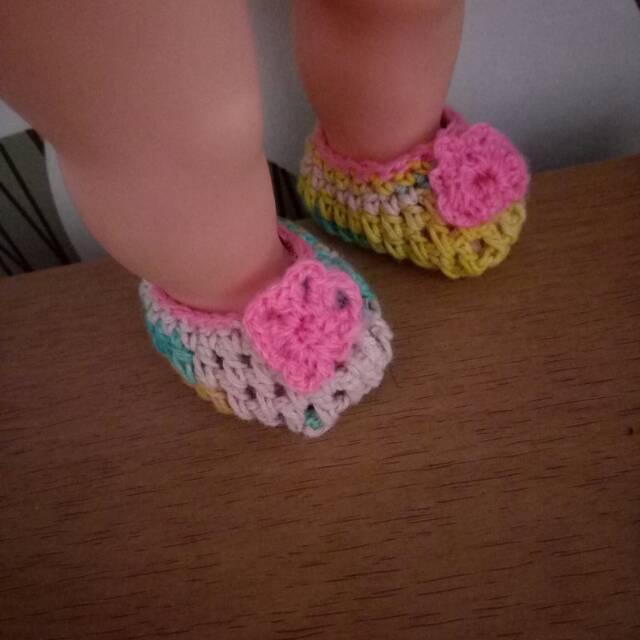 Sepatu rajut buat boneka mellchan home made