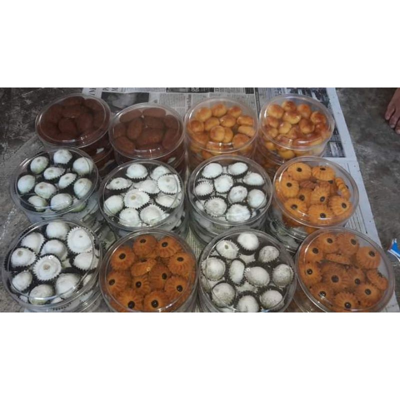 

paket kue cookies isi 7 toples