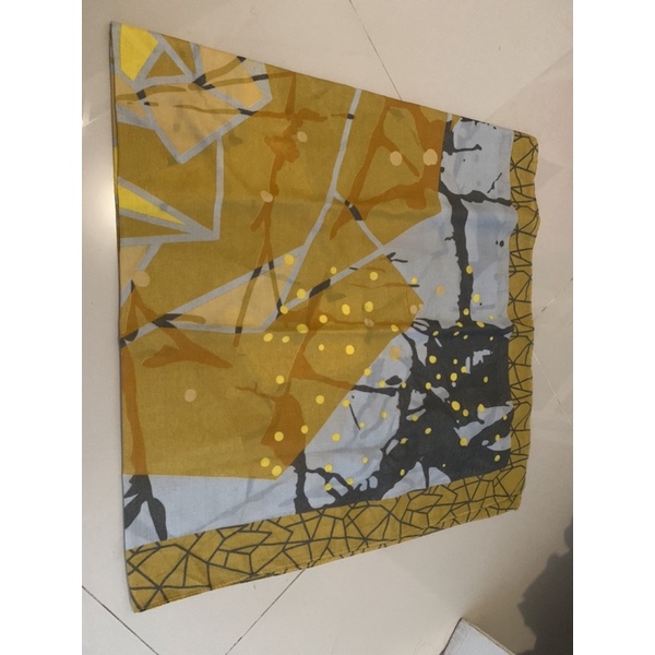 hijab wanita segiempat voal warna kuning kunyit preloved