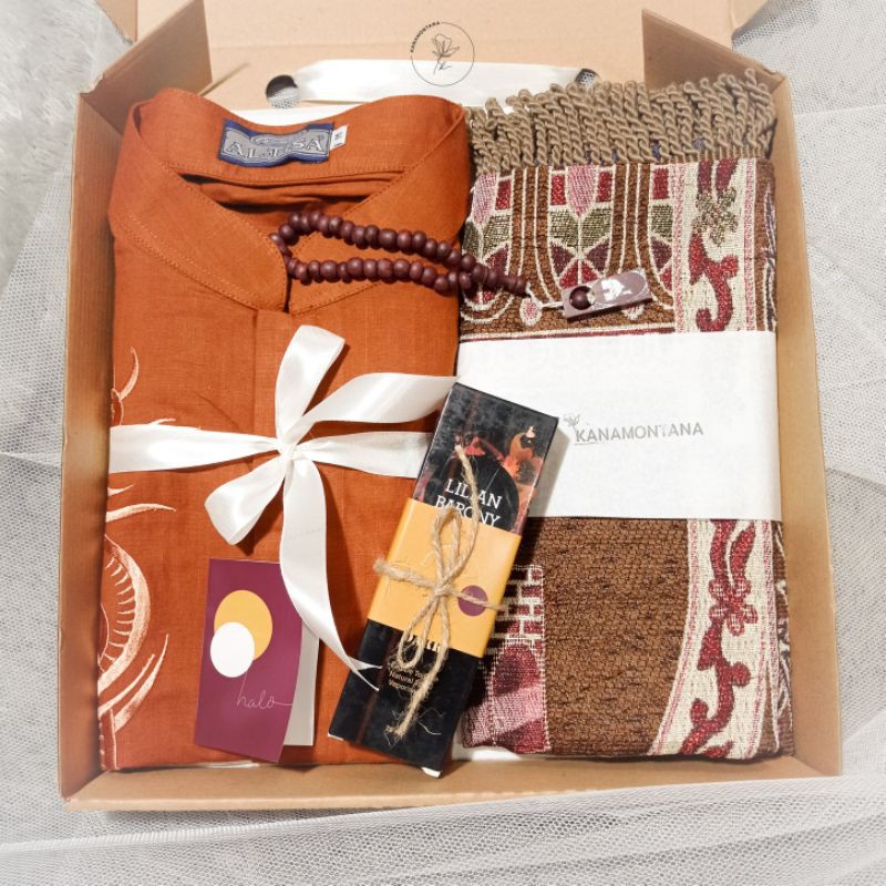 

Hampers Gift Box Kado Wedding / Nikah Wisuda Sidang Ulang Tahun Lebaran Hampers Idul Fitri Custom / Gift Box Alat Sholat