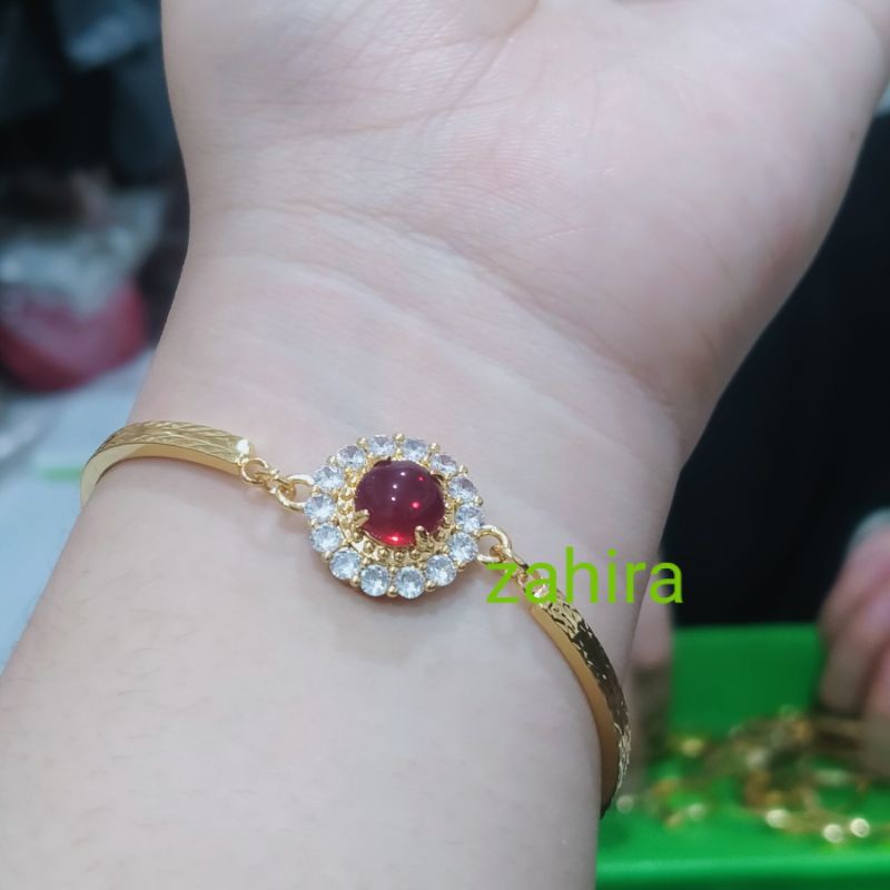 GELANG TANGAN WANITA TITANIUM MATA MERAH TERBARU