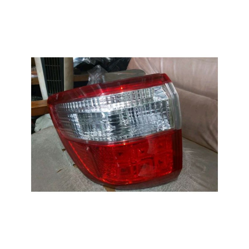 stoplamp lampu belakang toyota fortuner 2010