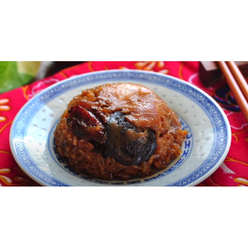 

Steamed Glutinous Rice With Chicken / Pork (Loh Mai Kai) isi 2 pcs
