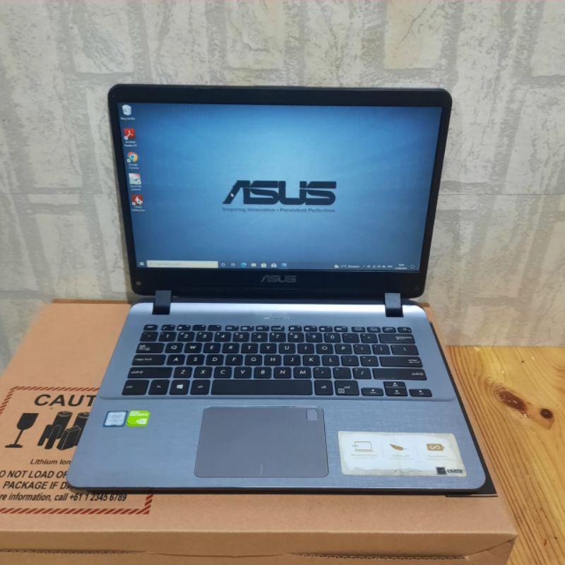 Laptop  Asus vivobook A407U Cor i3-6006U Ram 4GB/HDD 500GB Nvdia Gefoce Mx110 2GB