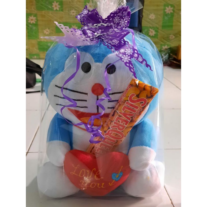 Boneka Doraemon Love L Silverqueen