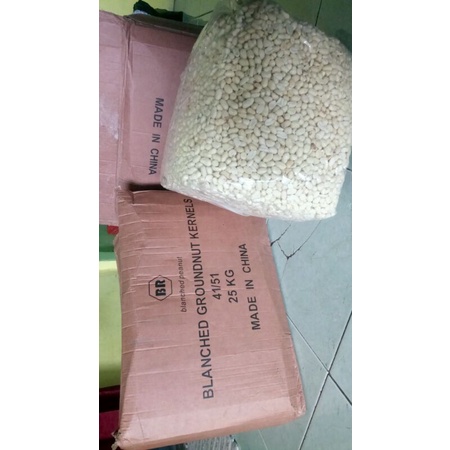 

Kacang Kupas Impor 500gr Asli Kacang Tanah Kupas Mentah premium Biji Kacang sayuran tanpa kulit Snack Kiloan Kacang Kering Super per bungkus Murah Grosir Camilan Makanan ringan COD