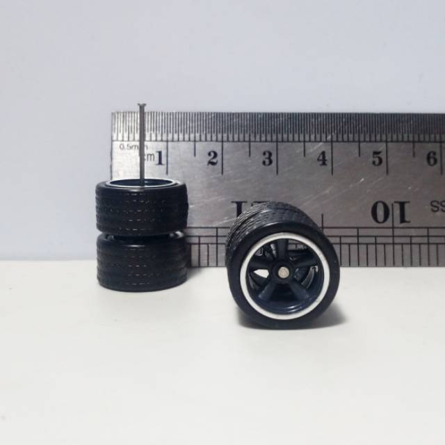 ban karet hotwheels untuk custom diecast skala 1/64