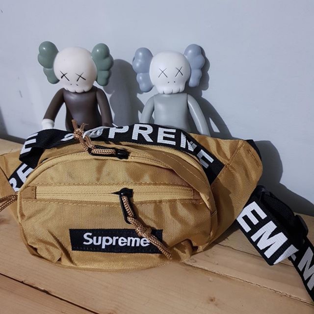 SUPREME WAIST BAG