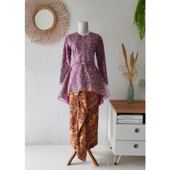 Kebaya pagar ayu New lesti/kebaya domas New lesti
