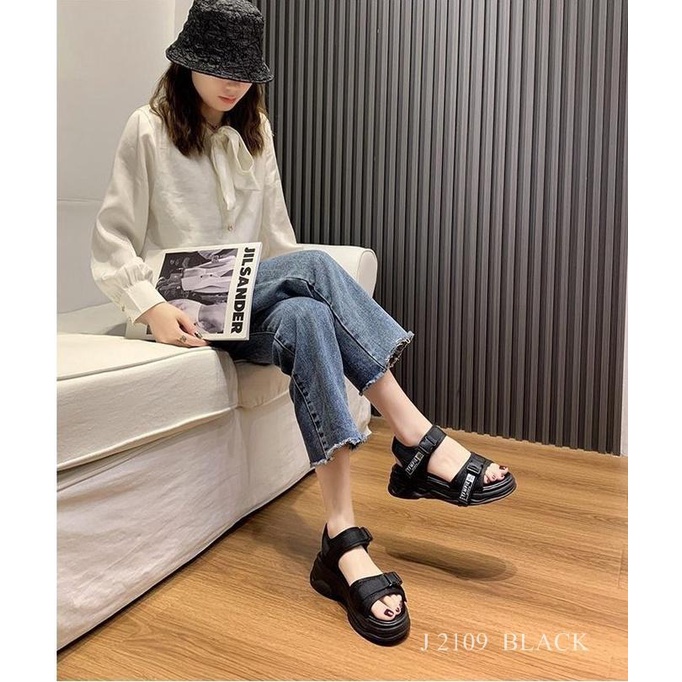 FASHION SANDAL WANITA GUNUNG  AINIM 2109