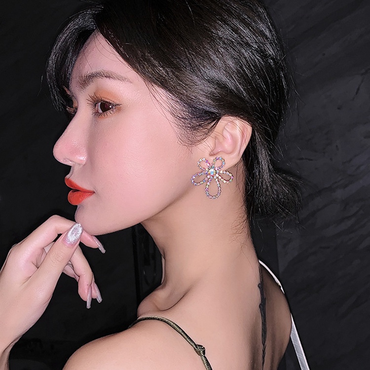 Gaya Korea hollow pearl bunga anting-anting untuk wanita-yang sesuai dengan Anggun Super fairy stud