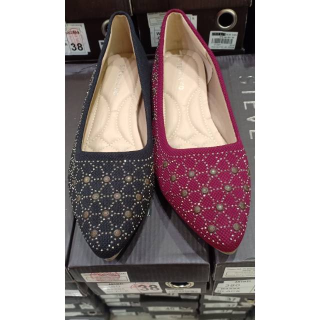 Sale sepatu  steve&co branded murah