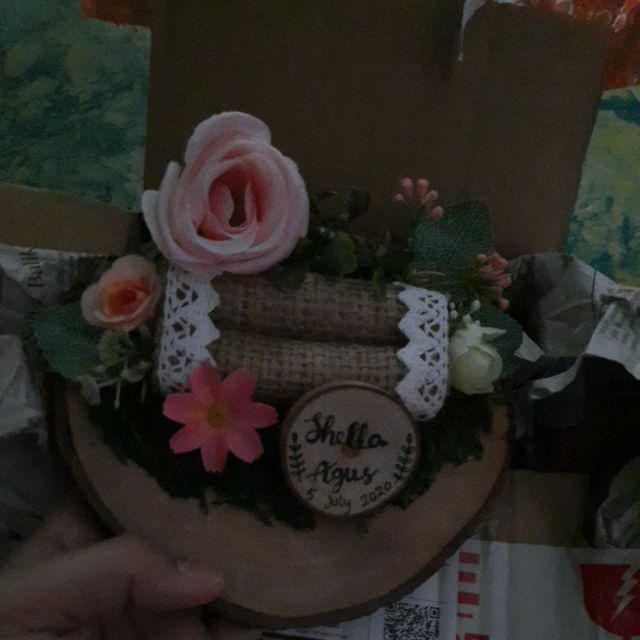 Tempat Cincin Rustic Elegan