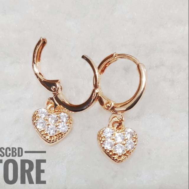 Anting Motif Love