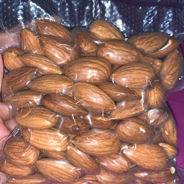 

Almond Panggang 500gr