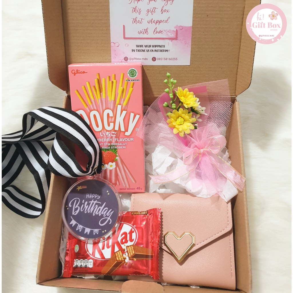 

KADO HAMPERS GIFTBOX HADIAH ULANG TAHUN