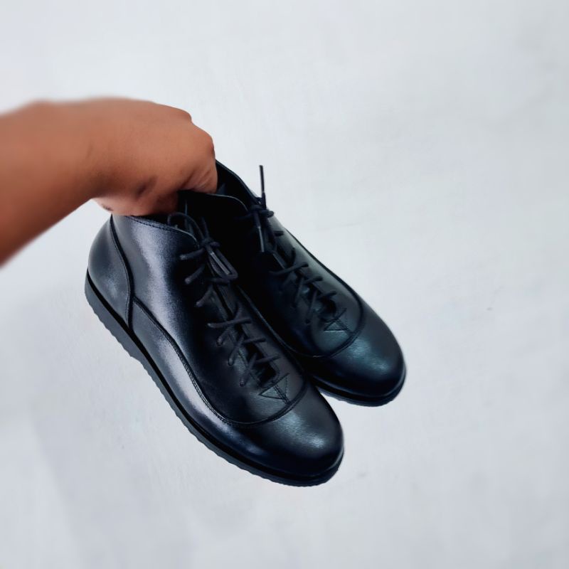 TOM'S - Sepatu Kulit Pria Handmade - BDB