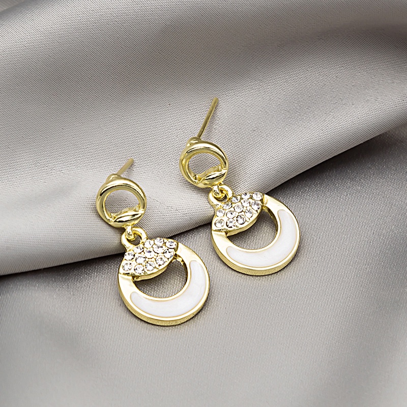 Anting stud Silver needle Bentuk Lingkaran Aksen Berlian Warna Emas Untuk Wanita