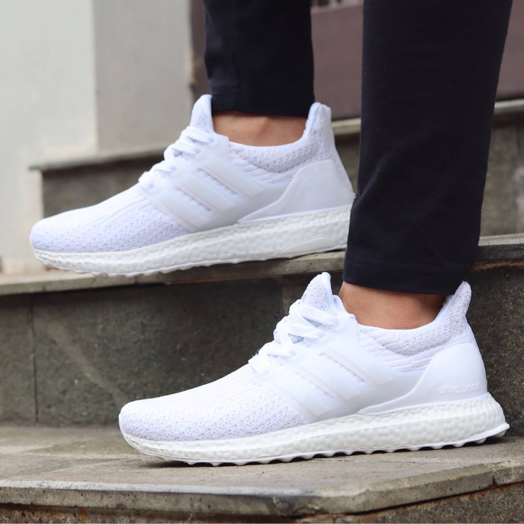 ultra boost 4.0 all white