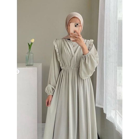 Eleore Dress by Edmee Outfit