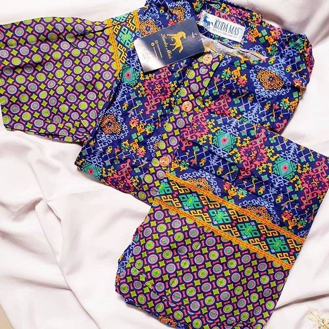 SETELAN CELANA PANJANG LENGAN PENDEK KUDA MAS