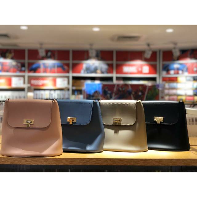 Shoulder bag miniso