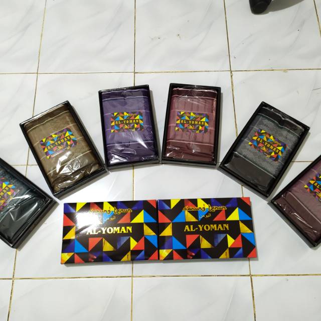 Sarung tenun dewasa al yoman