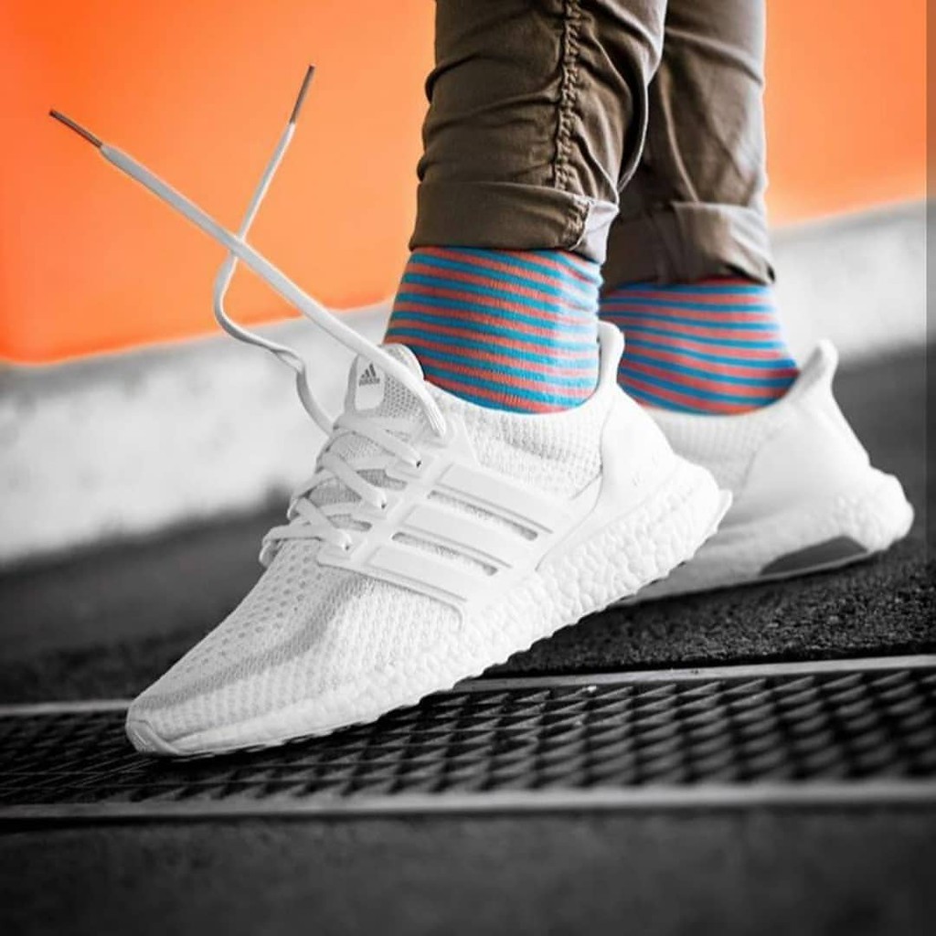 Sepatu Adidas Ultraboost Impor Sneakers Cewek Cowok Full White Putih Polos Running Jogging Fitnes