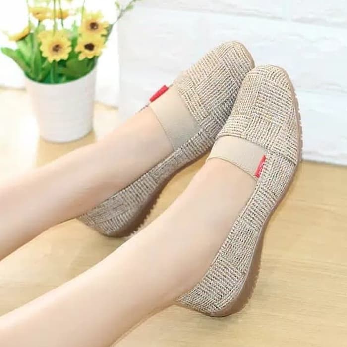 Sepatu Wanita  Flat Shoes  Aqila SDB106 Shopee  Indonesia